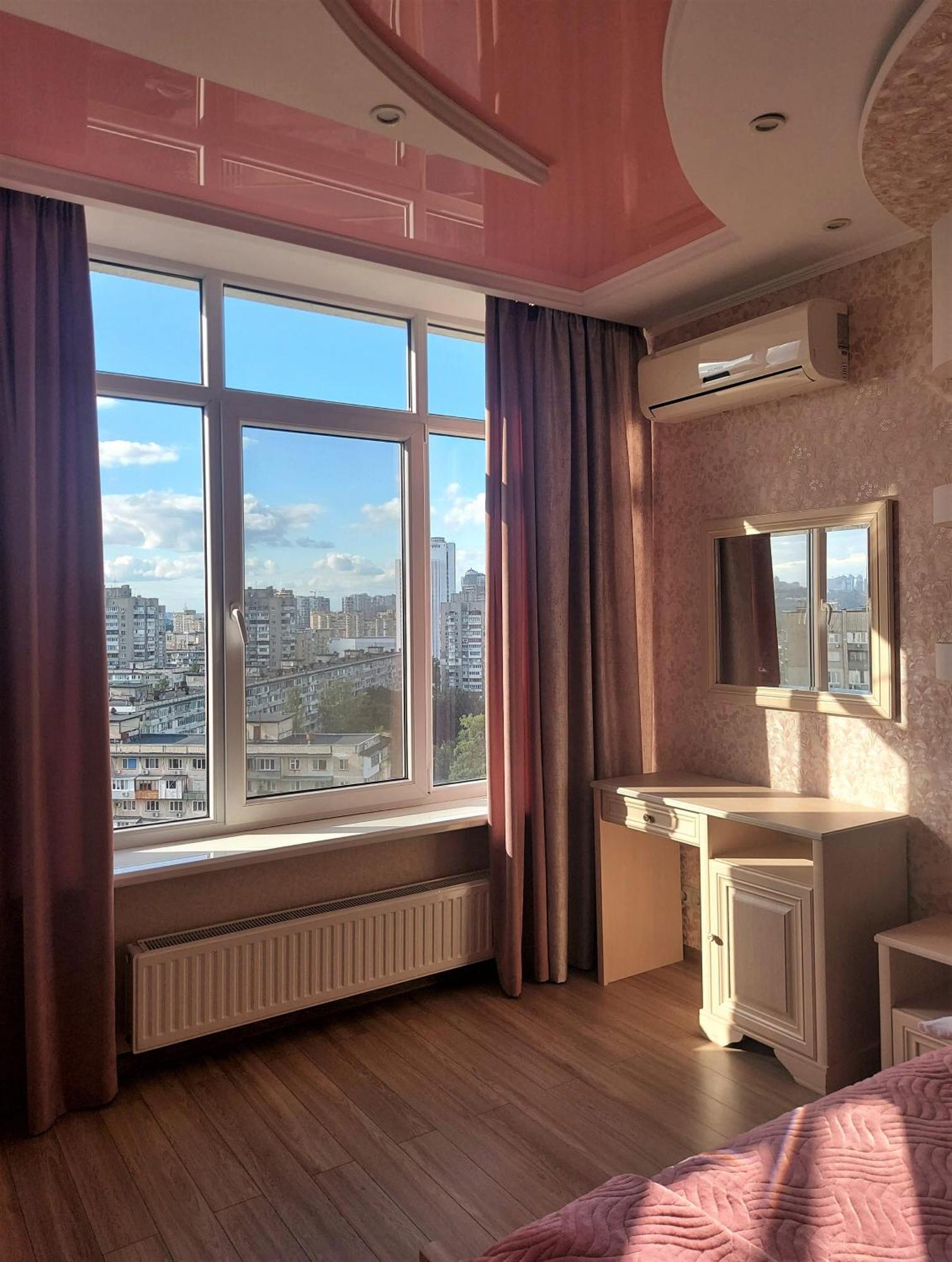 Видові 1К-2К Апартаменти 11,15, 23 Поверхи Kyjev Exteriér fotografie